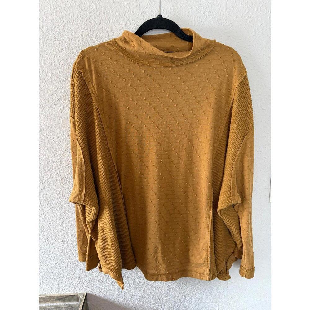 Miss Me textured long sleeve size L oversized.